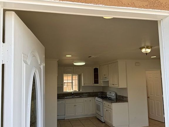 4th image of 253 E Plymouth St #257