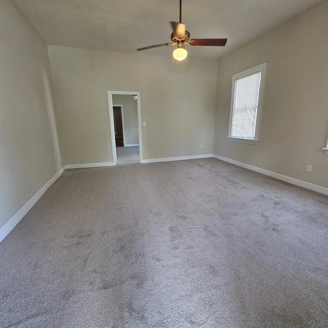 Building Photo - 1529 Craig St #B