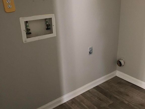 4th image of 3808 Sterling Pointe Dr Unit E1