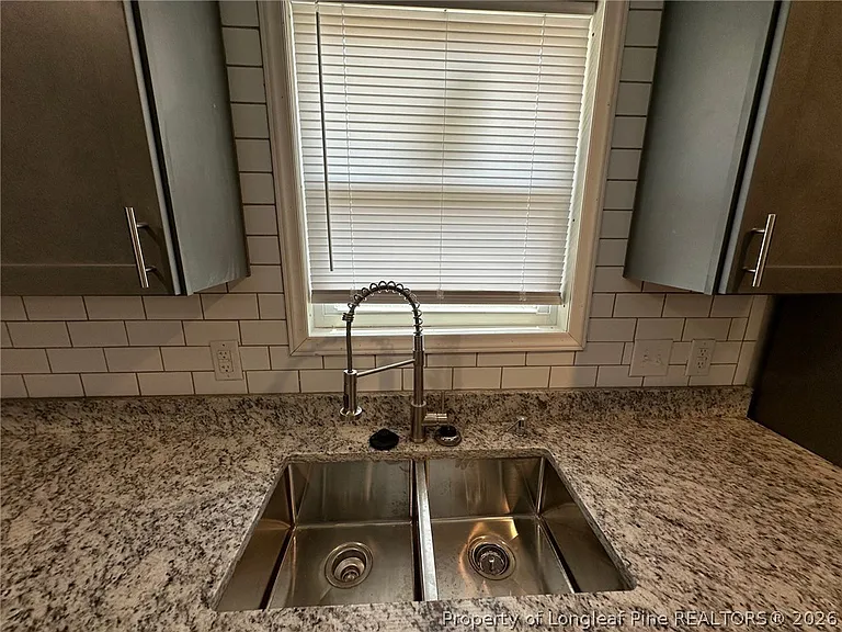 929 Fleetwood Dr — Photo 12