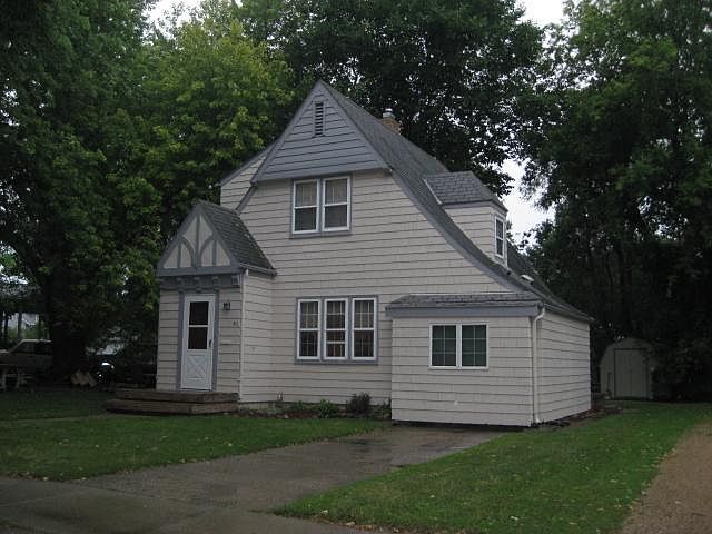 1st image of 811 Church Ave