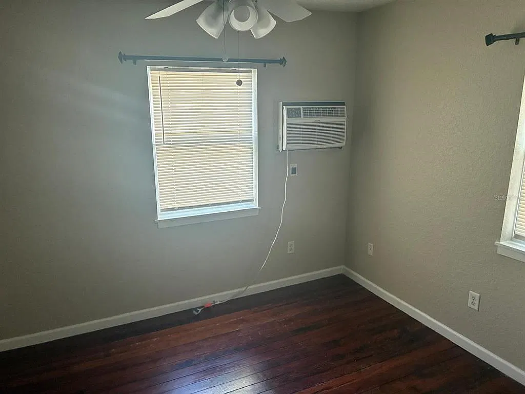 1 bed, 1.0 bath, 500 sqft, $1,200 — Photo 2