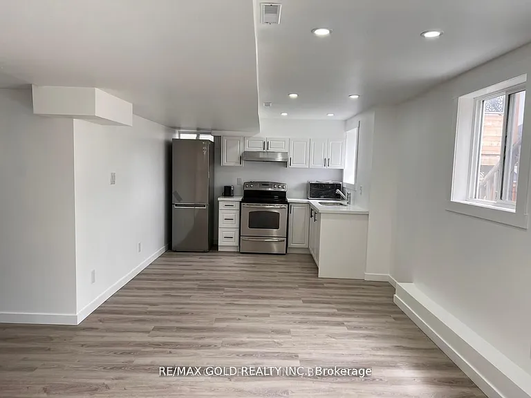 1708 Arborwood Dr — Photo 11