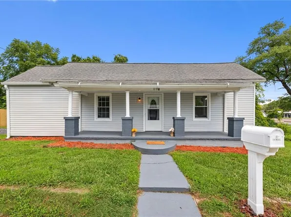 104 E Main St, Eden, NC 27288
