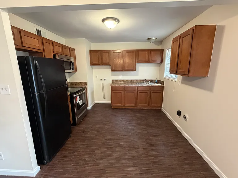 307 Downes Ln — Photo 6