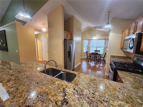 5th image of 8791 Stuart Ln