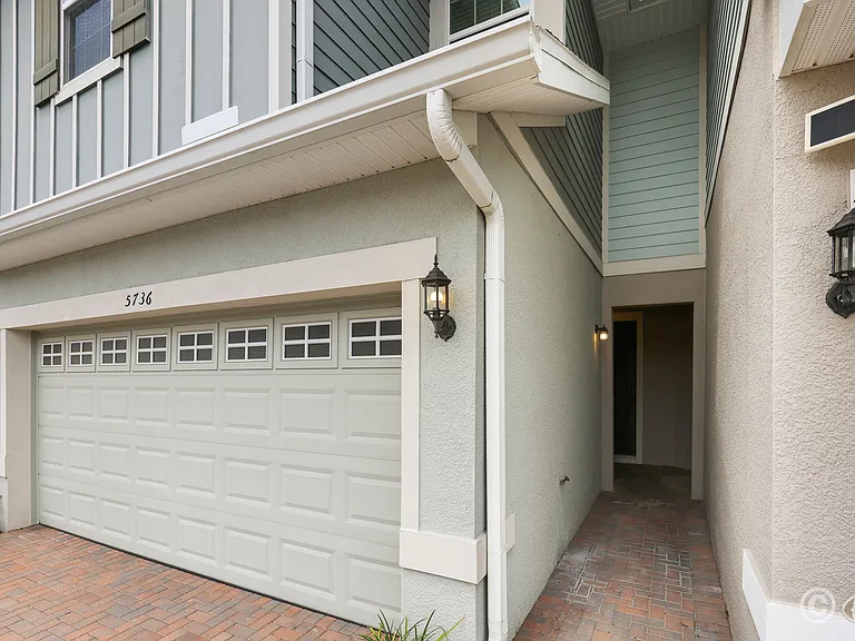 5736 Skytop Dr — Photo 3