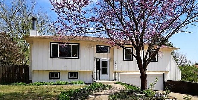 1st image of 3055 Tamarak Dr