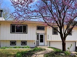 3055 Tamarak Dr, Manhattan, KS 66503