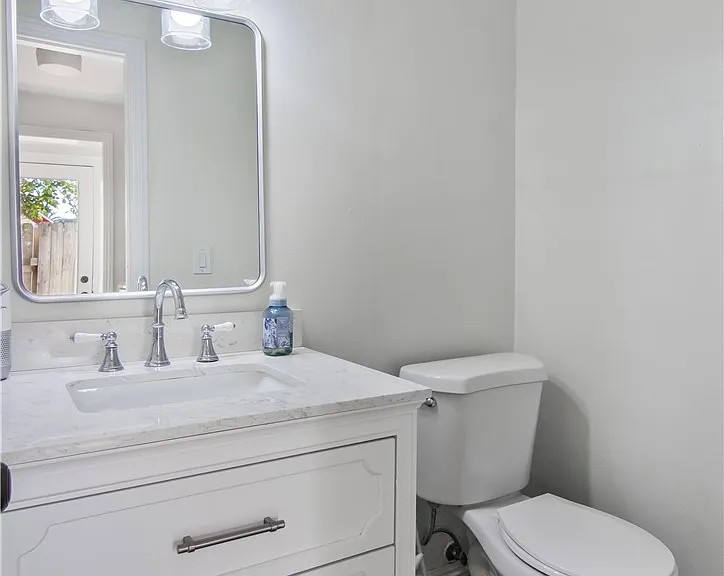 742 Sherwood St — Photo 11