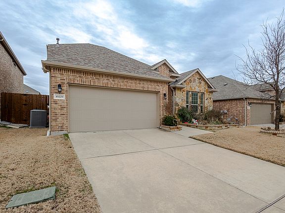 2nd image of 10229 Kemah Pl