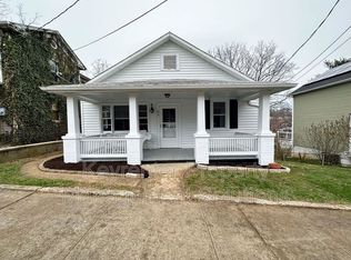 22 Lake Ave, Staunton, VA 24401