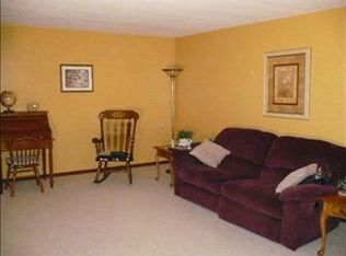 2611 Oakmont Dr, Findlay, OH 45840