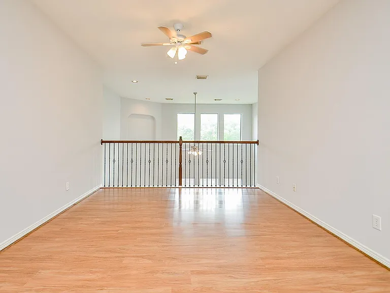 3911 Fallsbrook Ct — Photo 21