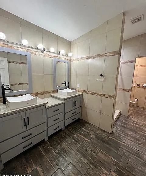 359 Mary Jeanne Ln #B-EL — Photo 9