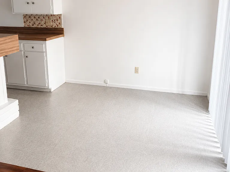 1760 Redondo Ave #2 — Photo 2
