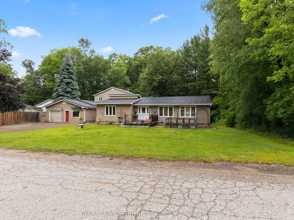 7710 Clayton St, Lambton Shores, ON N0M 2L0