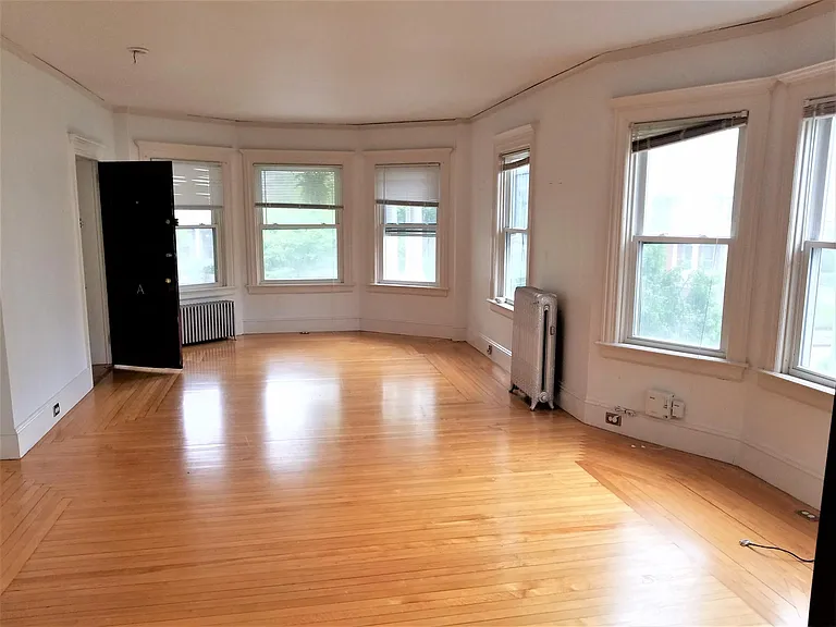 549 Hope St #A — Photo 2