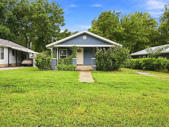3rd image of 2547 N East Avenue