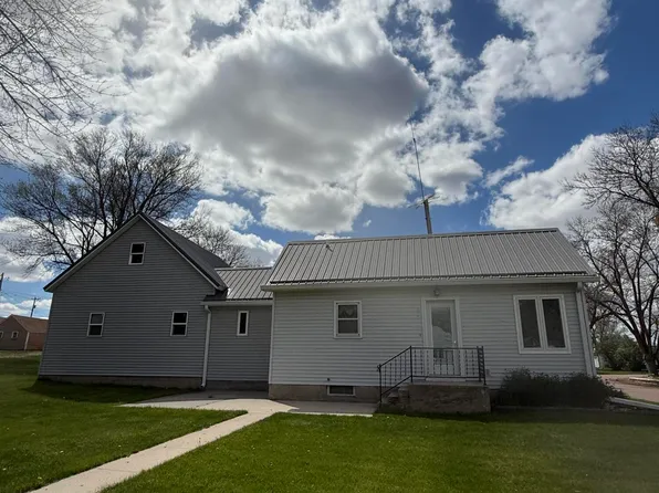 107 N Sloan St, Tripp, SD 57376