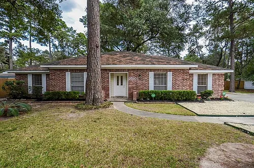 25602 Oakhurst Dr Photo 1