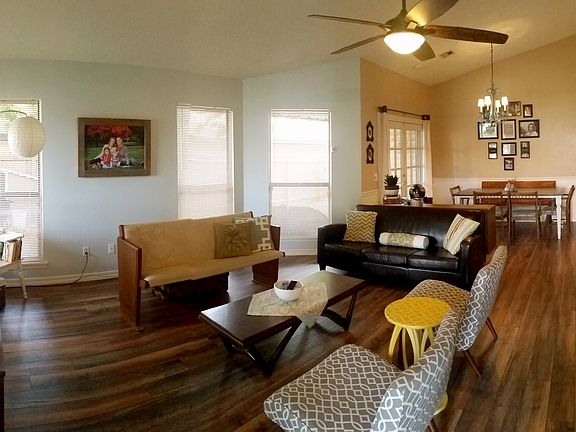3rd image of 1404 W Centennial Dr