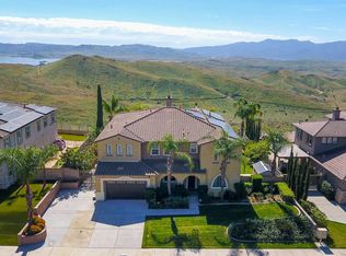 18410 Lakepointe Dr, Riverside, CA 92503