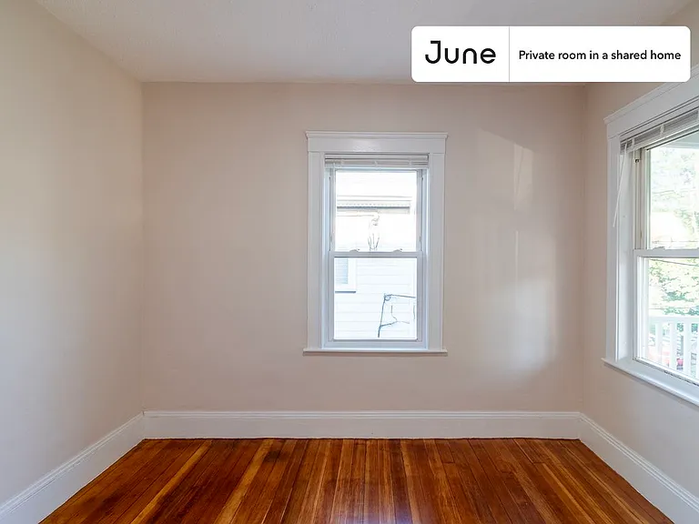 21 Easton St #C — Photo 6
