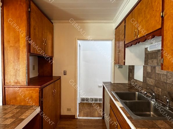 3201 Woodrow Ave