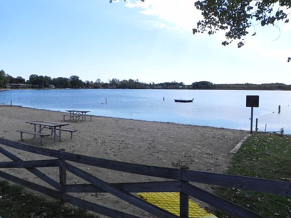 Elizabeth Lake deeded access