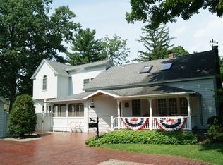 111 Regent St, Saratoga Springs, NY 12866