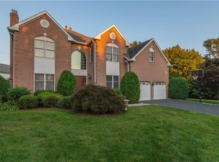 4 Paddock Rd, White Plains, NY 10605