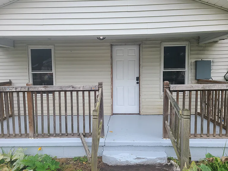 140 Mullens St — Photo 28