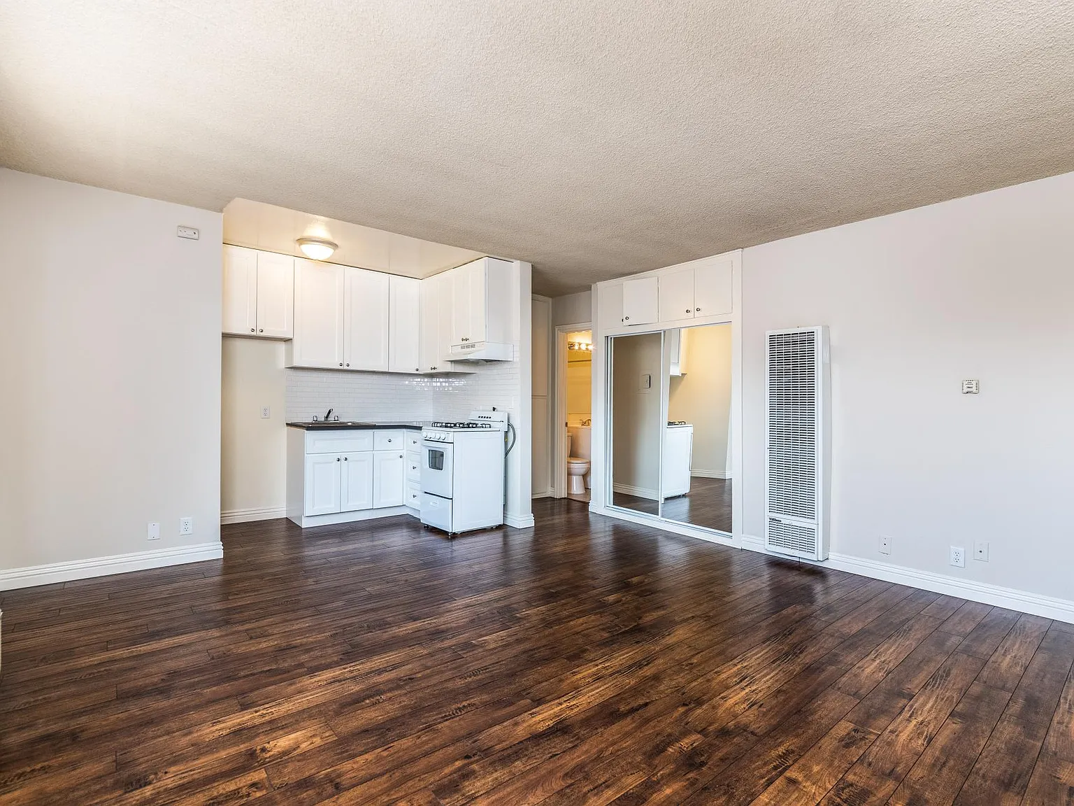 Studio, $1,450 — Photo 4