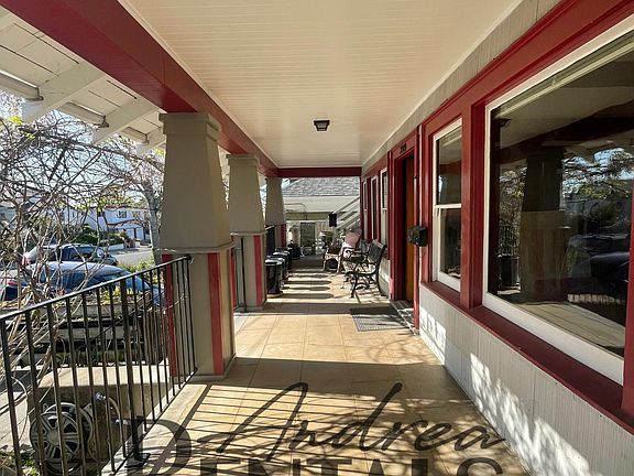3rd image of 3929 Everett Ave #B