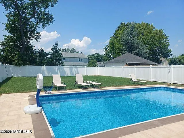 639 Overton Pl — Photo 23