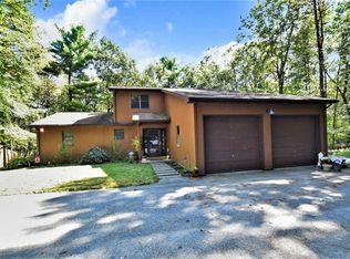 1945 Summer Mountain Rd, Palmerton, PA 18071