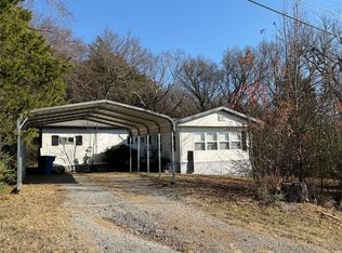 406 NE 4th St, Wilburton, OK 74578