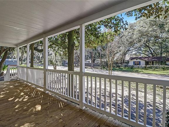 5th image of 835 Robin Hood Dr