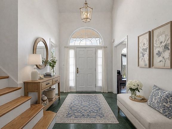 5th image of 2 Tyler Ln