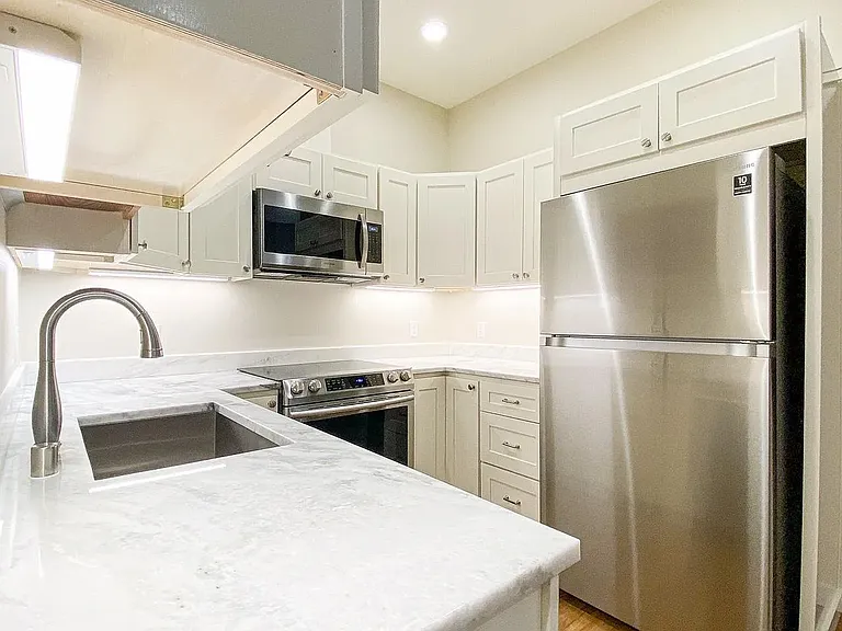 311 TG 311 LLC — Photo 10
