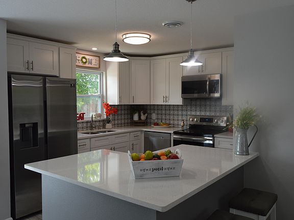 4th image of 665 Jana Dr