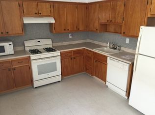 737 Clove Rd, Staten Island, NY 10310