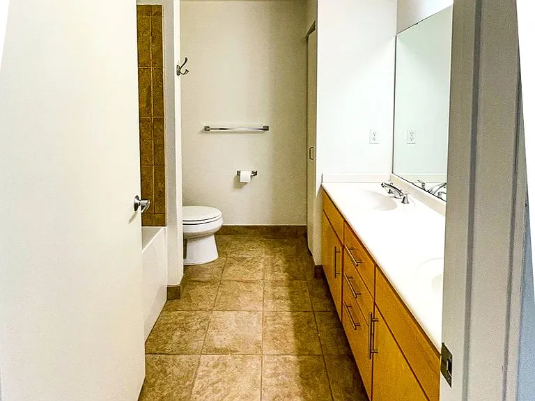 929 Portland Ave #2105 — Photo 19
