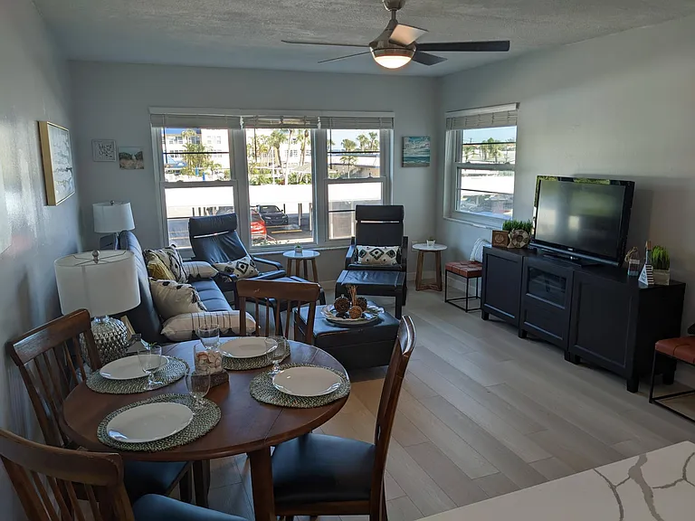 3806 Gulf Of Mexico Dr #208C — Photo 44