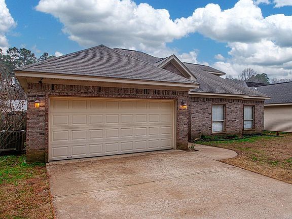 3rd image of 473 Wisteria Dr