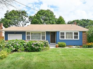 8 Glenwood Ln, Huntington, NY 11743
