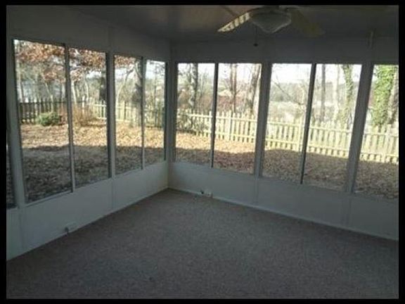 5th image of 160 Newport Way