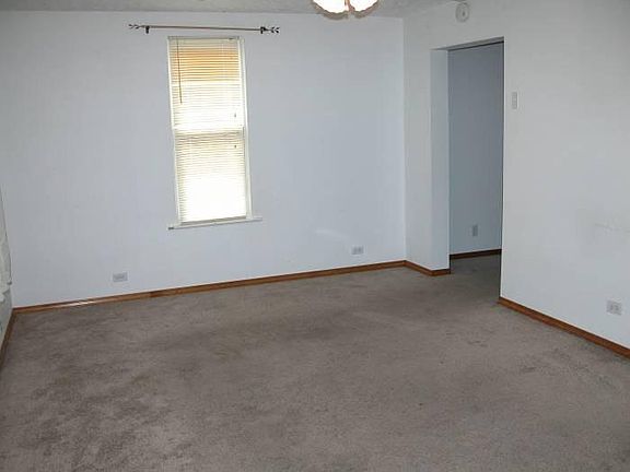 2nd image of 1120 W Dalton Ave