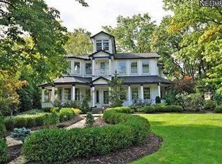 25613 Lake Rd, Bay Village, OH 44140